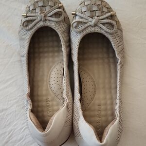 Florsheim Cream Loafers with Braided Texture and Bow